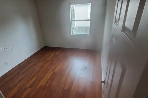 Adosado en alquiler en Sunrise, Florida, 3 dormitorios, 148.27 m2 № 1779293 - foto 27