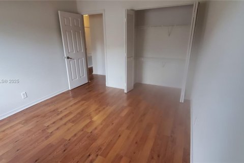 Adosado en alquiler en Sunrise, Florida, 3 dormitorios, 148.27 m2 № 1779293 - foto 28