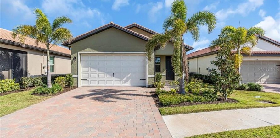 House in Nokomis, Florida 3 bedrooms, 134.15 sq.m. № 1563743