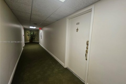 Condominio en venta en Fort Lauderdale, Florida, 2 dormitorios, 116.13 m2 № 2078262 - foto 12