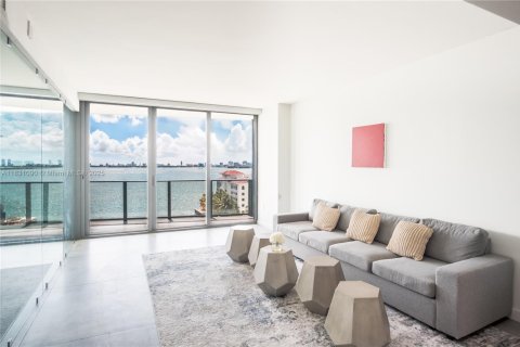 Copropriété à vendre à Miami, Floride: 2 chambres, 106.19 m2 № 1939870 - photo 2