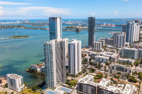 Copropriété à vendre à Miami, Floride: 2 chambres, 106.19 m2 № 1939870 - photo 26
