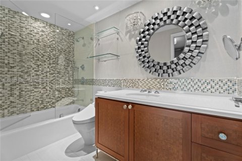 Touwnhouse à vendre à Miami Beach, Floride: 3 chambres, 132.85 m2 № 1970755 - photo 18