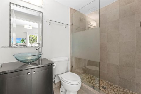 Touwnhouse à vendre à Miami Beach, Floride: 3 chambres, 132.85 m2 № 1970755 - photo 12