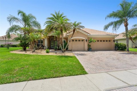 Casa en venta en Kissimmee, Florida, 4 dormitorios, 231.7 m2 № 2236072 - foto 5
