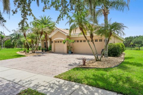 Casa en venta en Kissimmee, Florida, 4 dormitorios, 231.7 m2 № 2236072 - foto 7