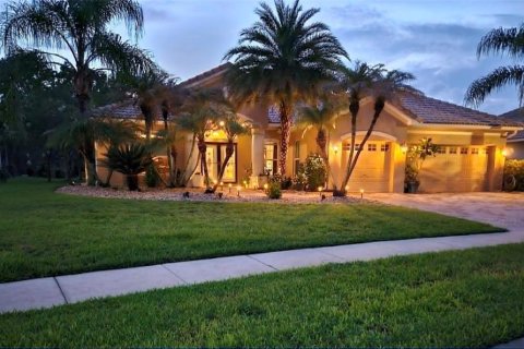 Casa en venta en Kissimmee, Florida, 4 dormitorios, 231.7 m2 № 2236072 - foto 3