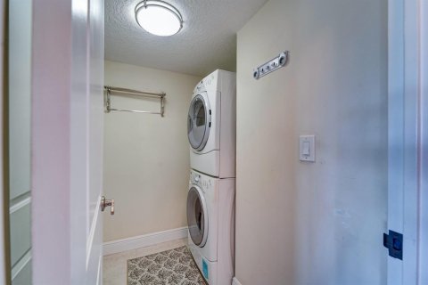 Condo in Fort Lauderdale, Florida, 2 bedrooms № 2245581 - photo 22