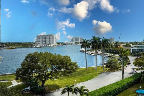 Condo in Fort Lauderdale, Florida, 2 bedrooms № 2245581 - photo 29