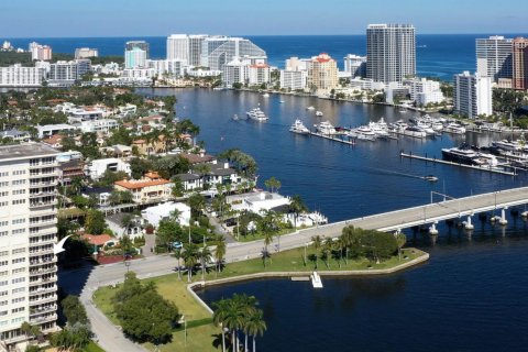 Condo in Fort Lauderdale, Florida, 2 bedrooms № 2245581 - photo 28