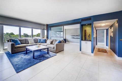 Condo in Fort Lauderdale, Florida, 2 bedrooms № 2245581 - photo 8