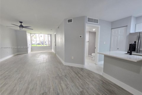 Copropriété à louer à Oakland Park, Floride: 1 chambre, 80.08 m2 № 1983421 - photo 5