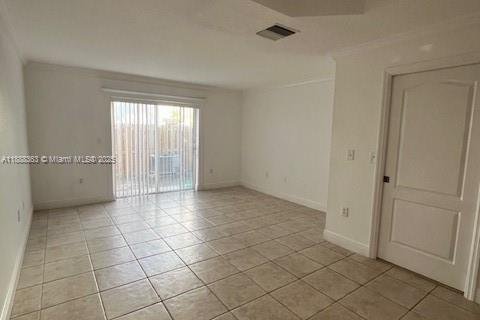 Adosado en alquiler en Miami, Florida, 2 dormitorios, 88.26 m2 № 1942401 - foto 2