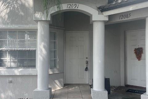 Adosado en alquiler en Miami, Florida, 2 dormitorios, 88.26 m2 № 1942401 - foto 1