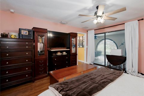 House in Dunedin, Florida 3 bedrooms, 212.93 sq.m. № 1817360 - photo 17
