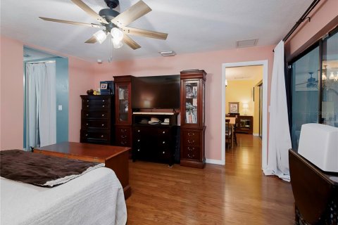 House in Dunedin, Florida 3 bedrooms, 212.93 sq.m. № 1817360 - photo 16