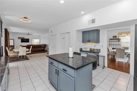 Villa ou maison à vendre à Kissimmee, Floride: 5 chambres, 362.04 m2 № 2201061 - photo 26