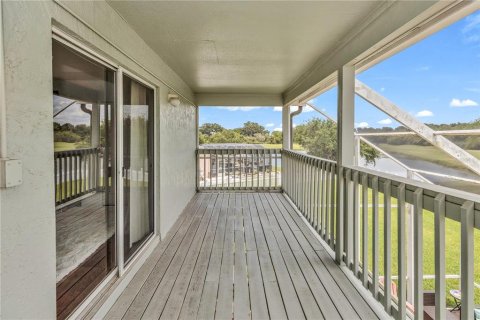 Villa ou maison à vendre à Kissimmee, Floride: 5 chambres, 362.04 m2 № 2201061 - photo 11