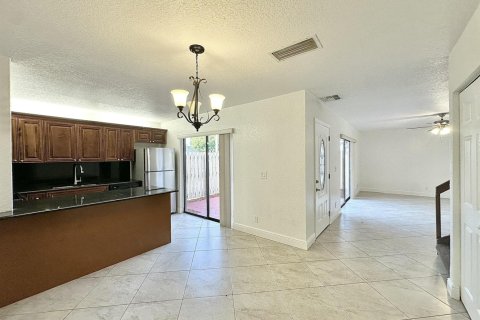 Adosado en venta en Palm Springs, Florida, 2 dormitorios, 114.46 m2 № 2191619 - foto 13