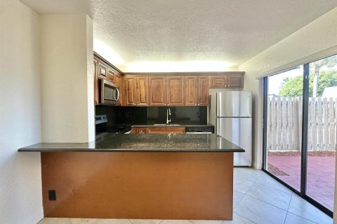 Adosado en venta en Palm Springs, Florida, 2 dormitorios, 114.46 m2 № 2191619 - foto 11