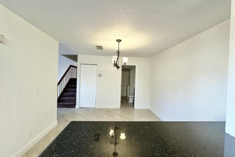 Adosado en venta en Palm Springs, Florida, 2 dormitorios, 114.46 m2 № 2191619 - foto 12