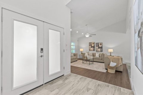 House in Clearwater, Florida 4 bedrooms, 288.55 sq.m. № 2200293 - photo 4