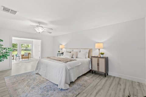 House in Clearwater, Florida 4 bedrooms, 288.55 sq.m. № 2200293 - photo 24
