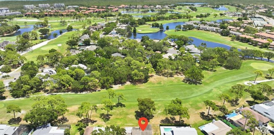 House in Clearwater, Florida 4 bedrooms, 288.55 sq.m. № 2200293