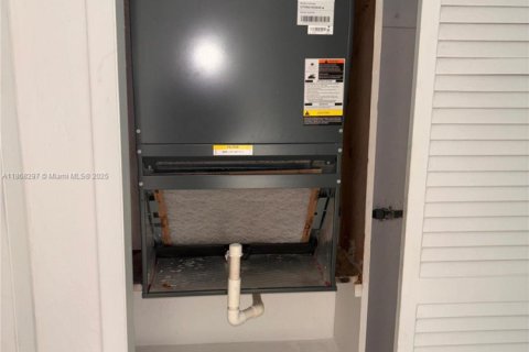 Apartamento en alquiler en Miami Beach, Florida, 1 dormitorio, 98.29 m2 № 1979349 - foto 8