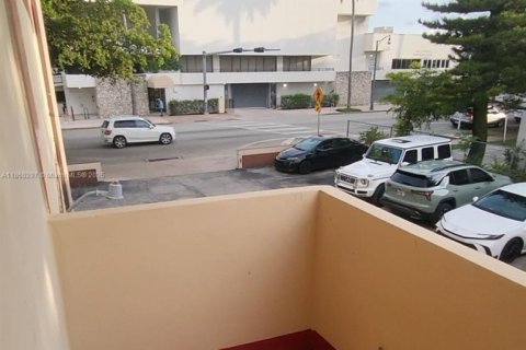 Apartamento en alquiler en Miami Beach, Florida, 1 dormitorio, 98.29 m2 № 1979349 - foto 13