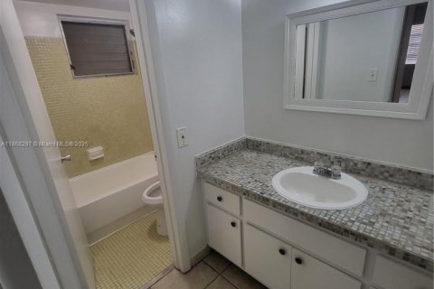 Apartamento en alquiler en Miami Beach, Florida, 1 dormitorio, 98.29 m2 № 1979349 - foto 9
