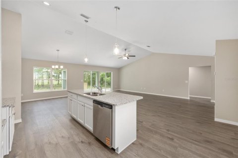 House in Dunnellon, Florida 3 bedrooms, 175.31 sq.m. № 2103005 - photo 1