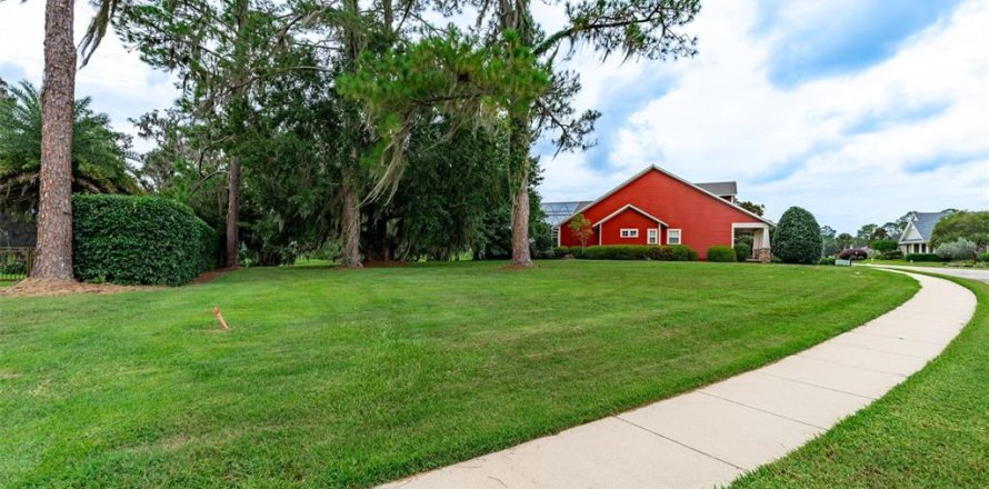 Land in Gainesville, Florida № 1901798