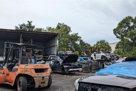 Commercial property in Tampa, Florida 464.51 sq.m. № 676134 - photo 28