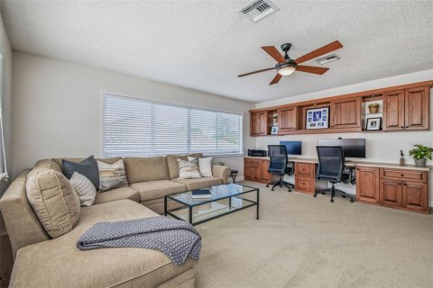 House in Oldsmar, Florida 3 bedrooms, 225.66 sq.m. № 1904220 - photo 25