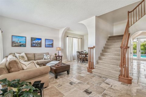 House in Oldsmar, Florida 3 bedrooms, 225.66 sq.m. № 1904220 - photo 5