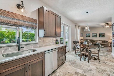 House in Oldsmar, Florida 3 bedrooms, 225.66 sq.m. № 1904220 - photo 15