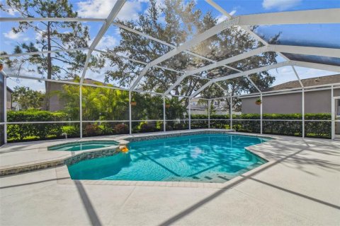 House in Oldsmar, Florida 3 bedrooms, 225.66 sq.m. № 1904220 - photo 2