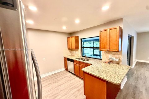 Villa ou maison à vendre à Port St. Lucie, Floride: 3 chambres, 141.77 m2 № 1844145 - photo 29