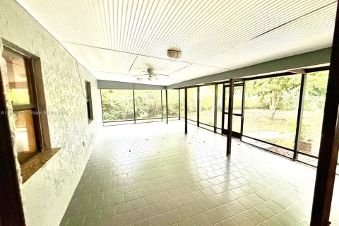 Villa ou maison à vendre à Port St. Lucie, Floride: 3 chambres, 141.77 m2 № 1844145 - photo 13