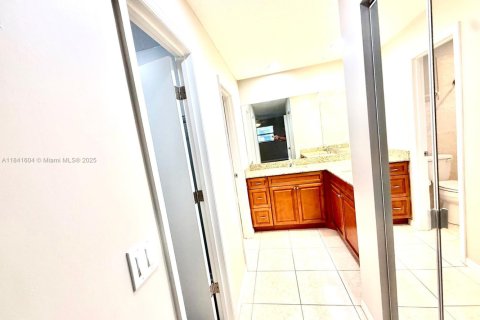 Villa ou maison à vendre à Port St. Lucie, Floride: 3 chambres, 141.77 m2 № 1844145 - photo 18