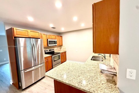 Villa ou maison à vendre à Port St. Lucie, Floride: 3 chambres, 141.77 m2 № 1844145 - photo 30