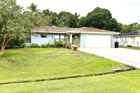 Villa ou maison à vendre à Port St. Lucie, Floride: 3 chambres, 141.77 m2 № 1844145 - photo 1