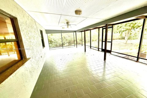 Villa ou maison à vendre à Port St. Lucie, Floride: 3 chambres, 141.77 m2 № 1844145 - photo 14