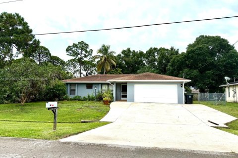 Villa ou maison à vendre à Port St. Lucie, Floride: 3 chambres, 141.77 m2 № 1844145 - photo 2