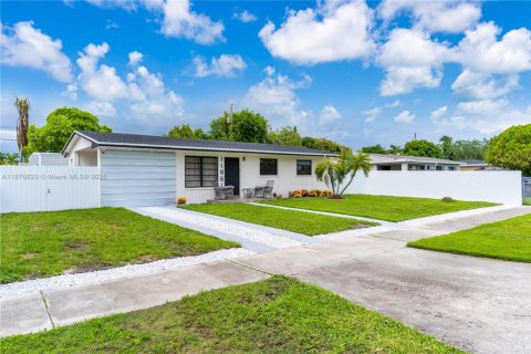 Villa ou maison à vendre à Miami, Floride: 3 chambres, 92.34 m2 № 1924247 - photo 24