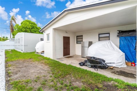 Villa ou maison à vendre à Miami, Floride: 3 chambres, 92.34 m2 № 1924247 - photo 22