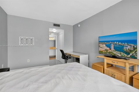Condo in Sunny Isles Beach, Florida, 1 bedroom  № 1895883 - photo 27