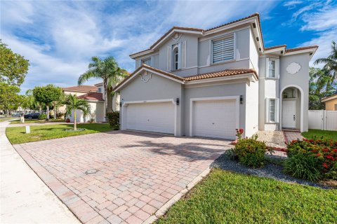 Casa en venta en Homestead, Florida, 5 dormitorios, 253.25 m2 № 1989984 - foto 4