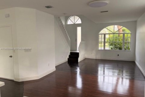 Casa en venta en Pembroke Pines, Florida, 3 dormitorios, 158.77 m2 № 2000393 - foto 8